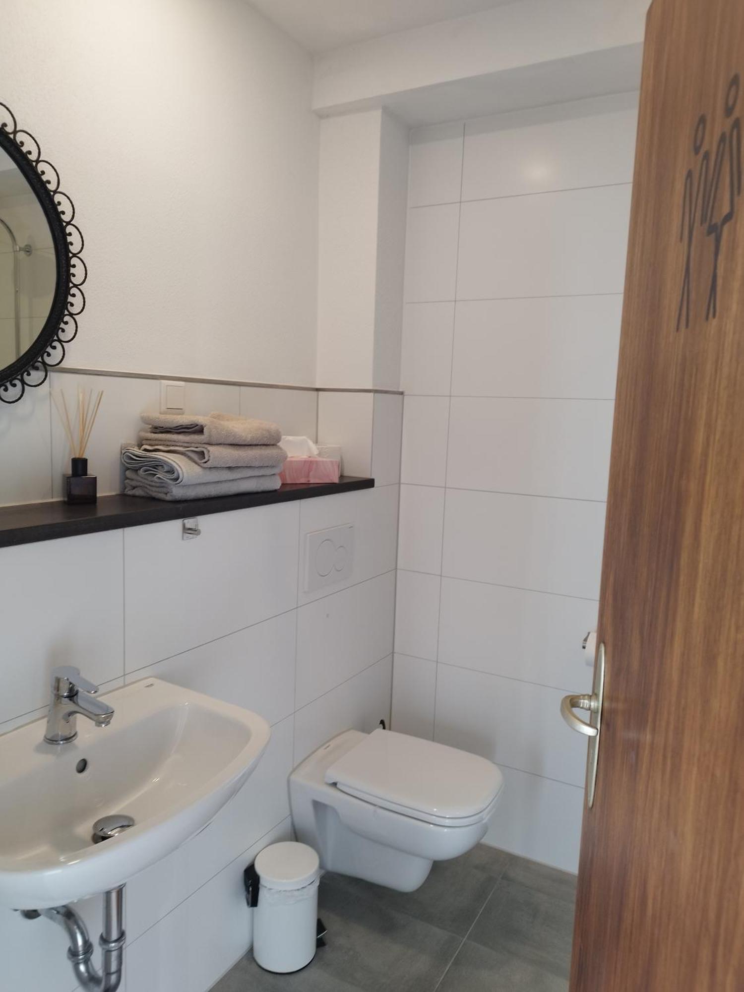 Moderne Ferienwohnung Mit Privatem Eingang - Rosa Kalletal Εξωτερικό φωτογραφία